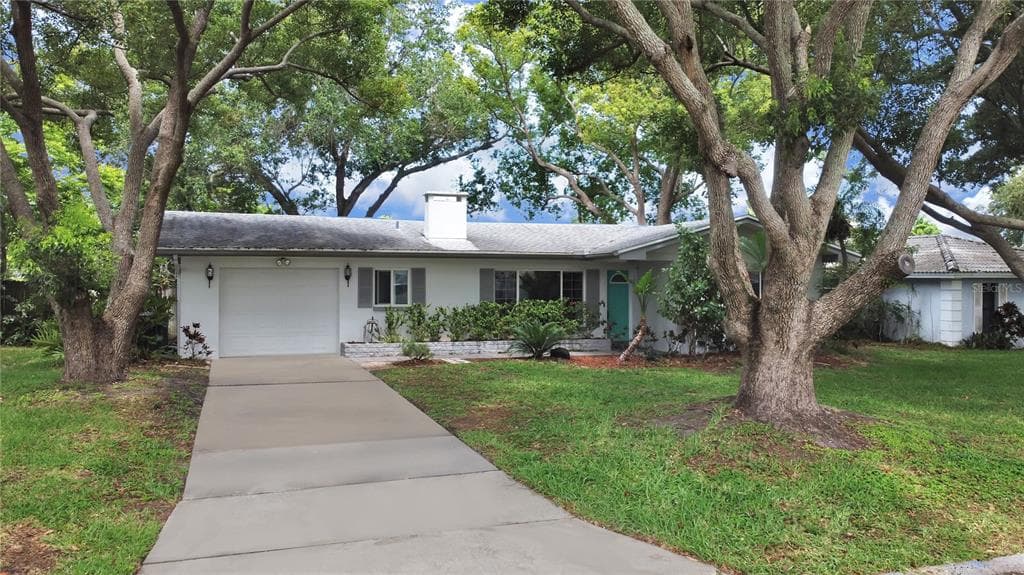 1932 VALENCIA WAY CLEARWATER, FL 33764