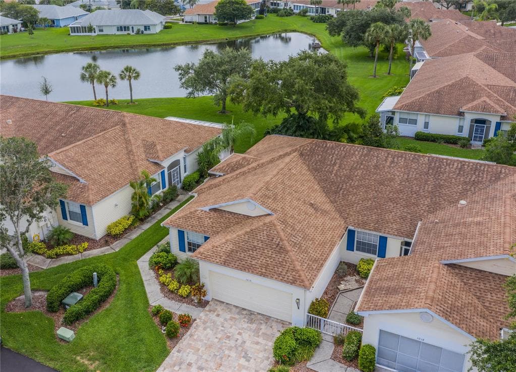 1016 RADISON LAKE COURT UNIT 57 SUN CITY CENTER, FL 33573