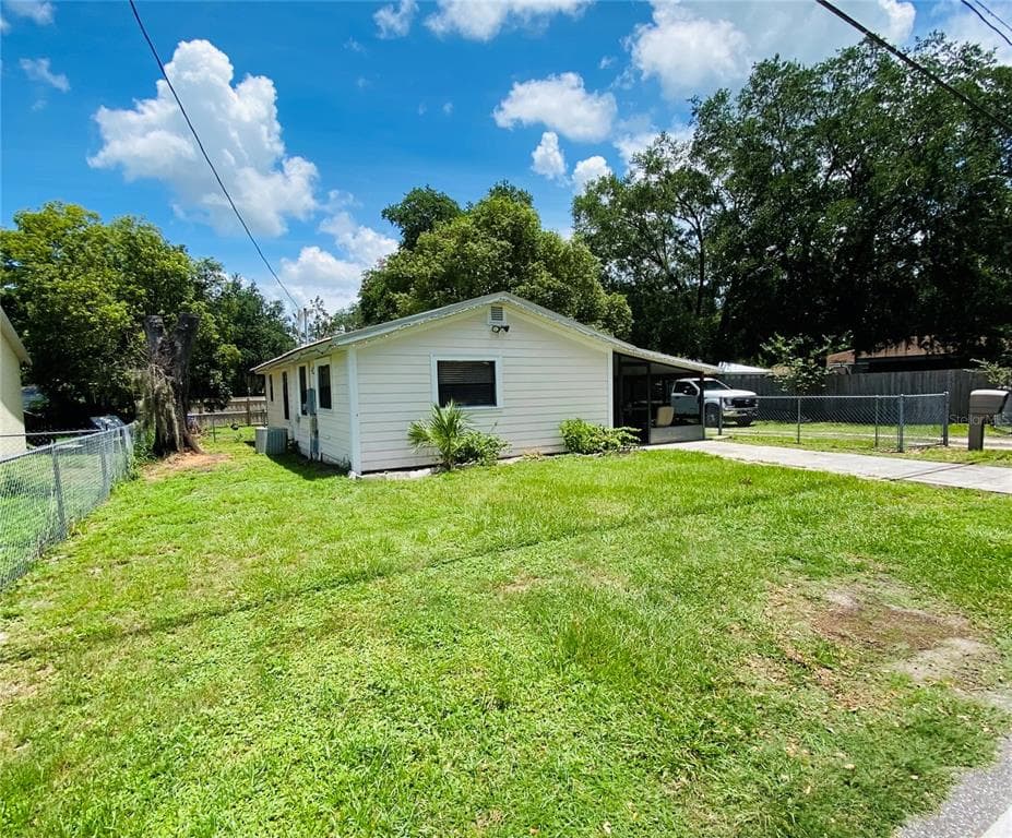 1506 E CALHOUN STREET PLANT CITY, FL 33563