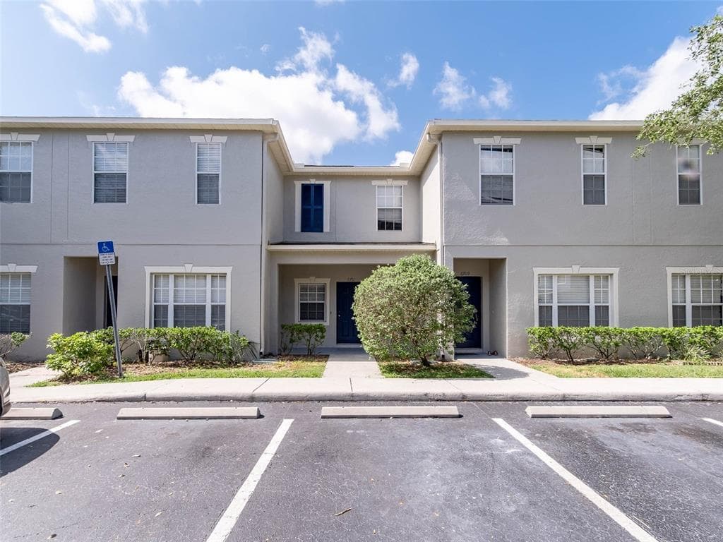 6711 LAKE ROCHESTER LANE GIBSONTON, FL 33534