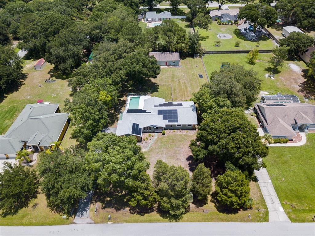 17265 RAINTREE ROAD LUTZ, FL 33558