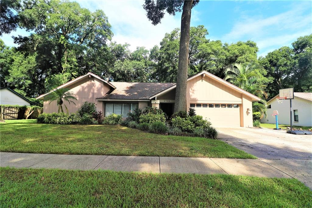2705 HERNDON STREET VALRICO, FL 33596