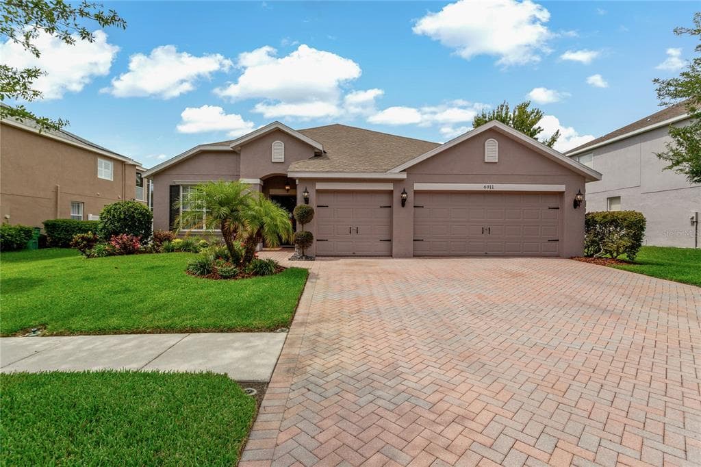 6911 GREEN HERON DRIVE WESLEY CHAPEL, FL 33545