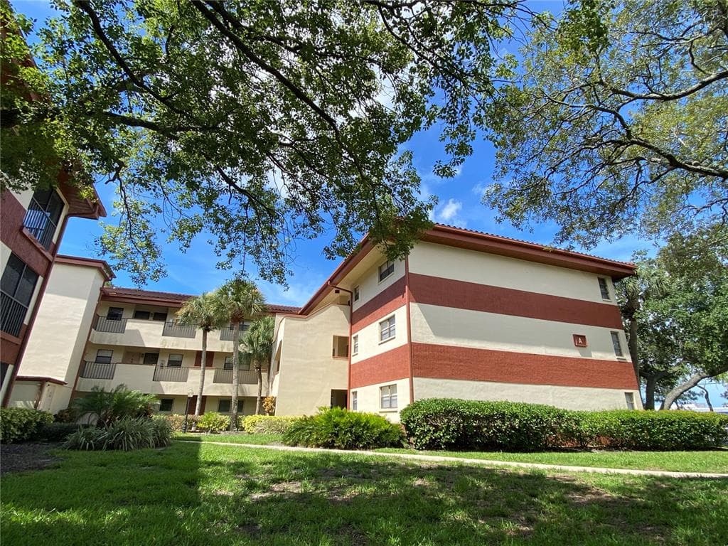 2650 COUNTRYSIDE BOULEVARD UNIT A102 CLEARWATER, FL 33761
