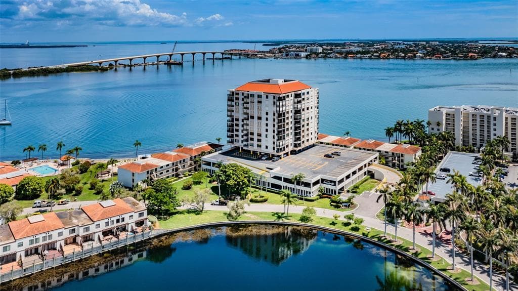 6287 BAHIA DEL MAR CIRCLE UNIT 301 ST PETERSBURG, FL 33715