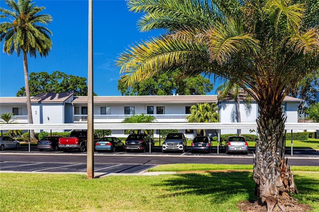 212 NINA WAY UNIT 3 OLDSMAR, FL 34677