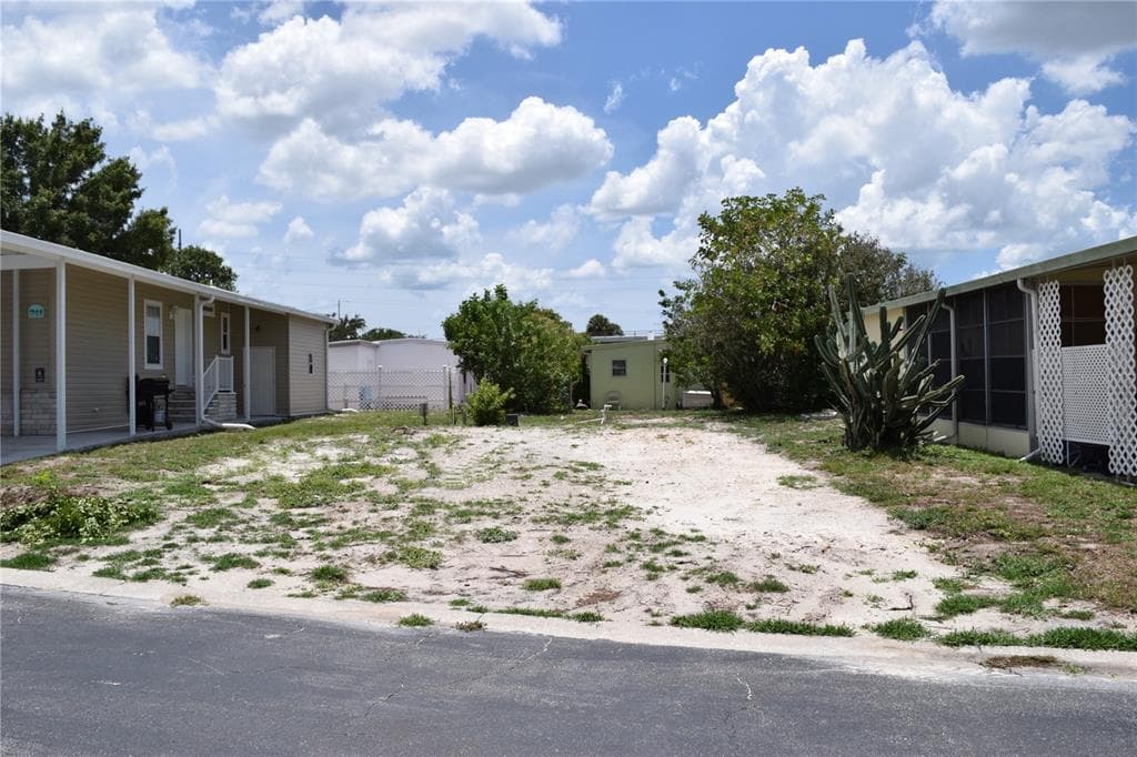 9790 66TH STREET N UNIT 210 PINELLAS PARK, FL 33782