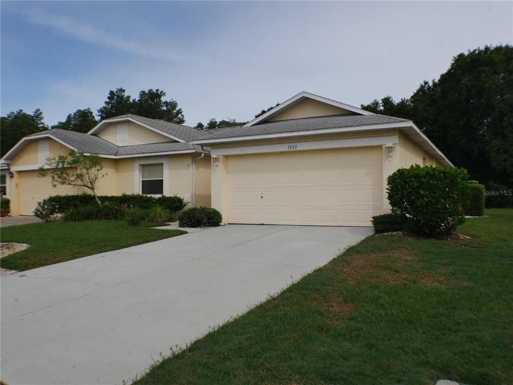 1932 GRAND CYPRESS LANE SUN CITY CENTER, FL 33573