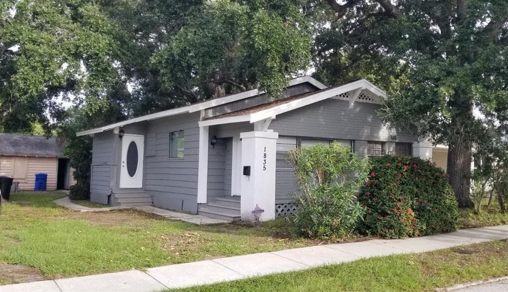1835 11TH STREET S ST PETERSBURG, FL 33705