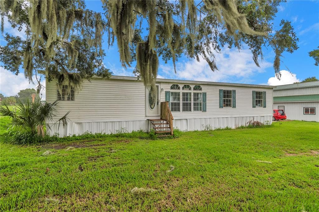 10502 LITHIA PINECREST ROAD LITHIA, FL 33547