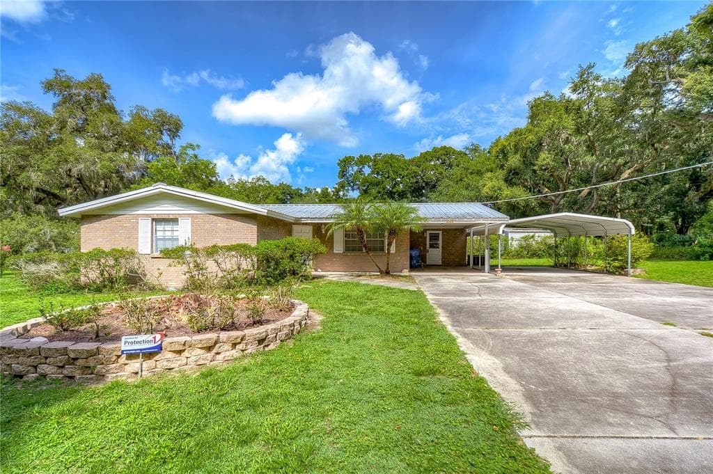3302 S SAINT CLOUD AVENUE VALRICO, FL 33596