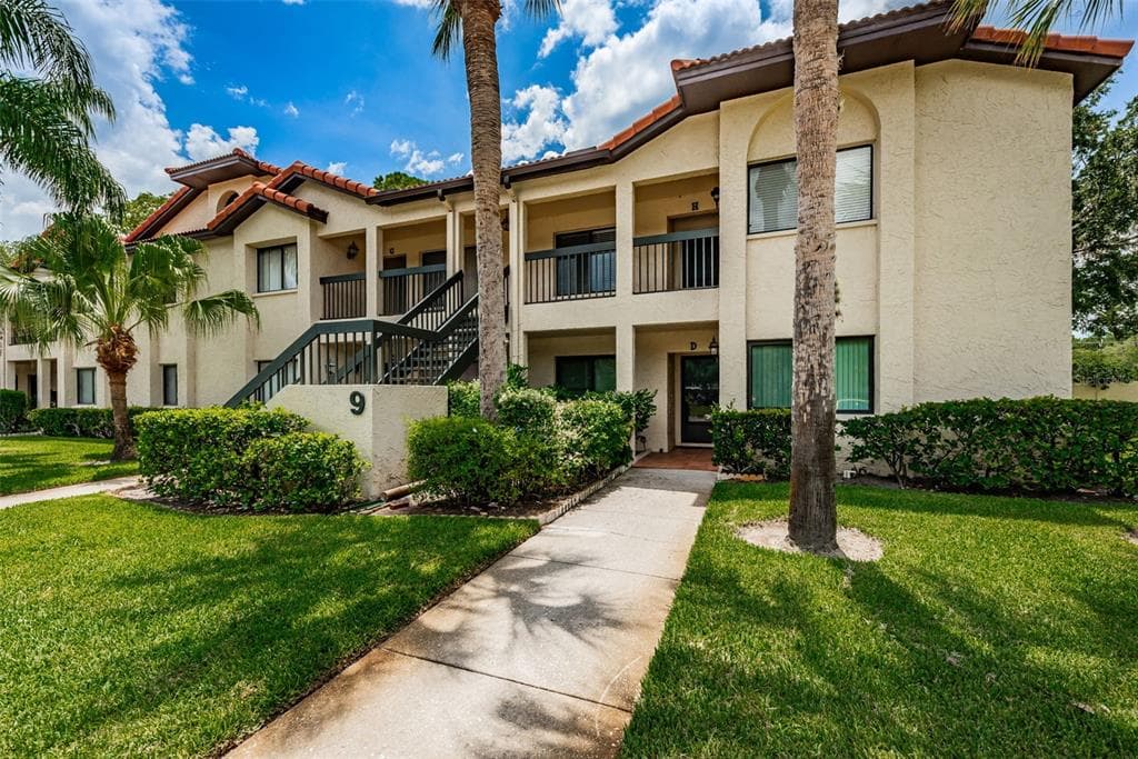 1801 E LAKE ROAD UNIT 9H PALM HARBOR, FL 34685
