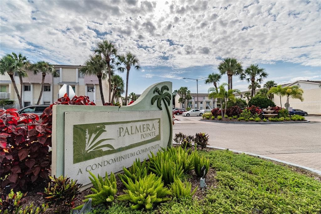 7902 SIERRA PALM PLACE UNIT 101 TAMPA, FL 33615