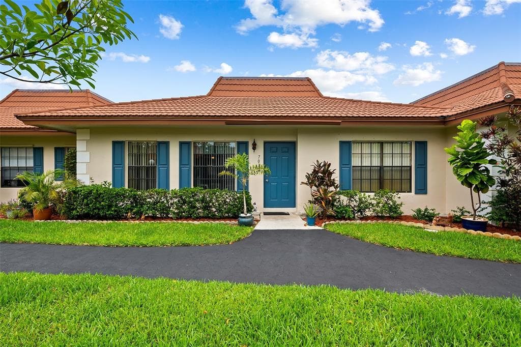 7032 SW 23RD STREET UNIT 16 DAVIE, FL 33317
