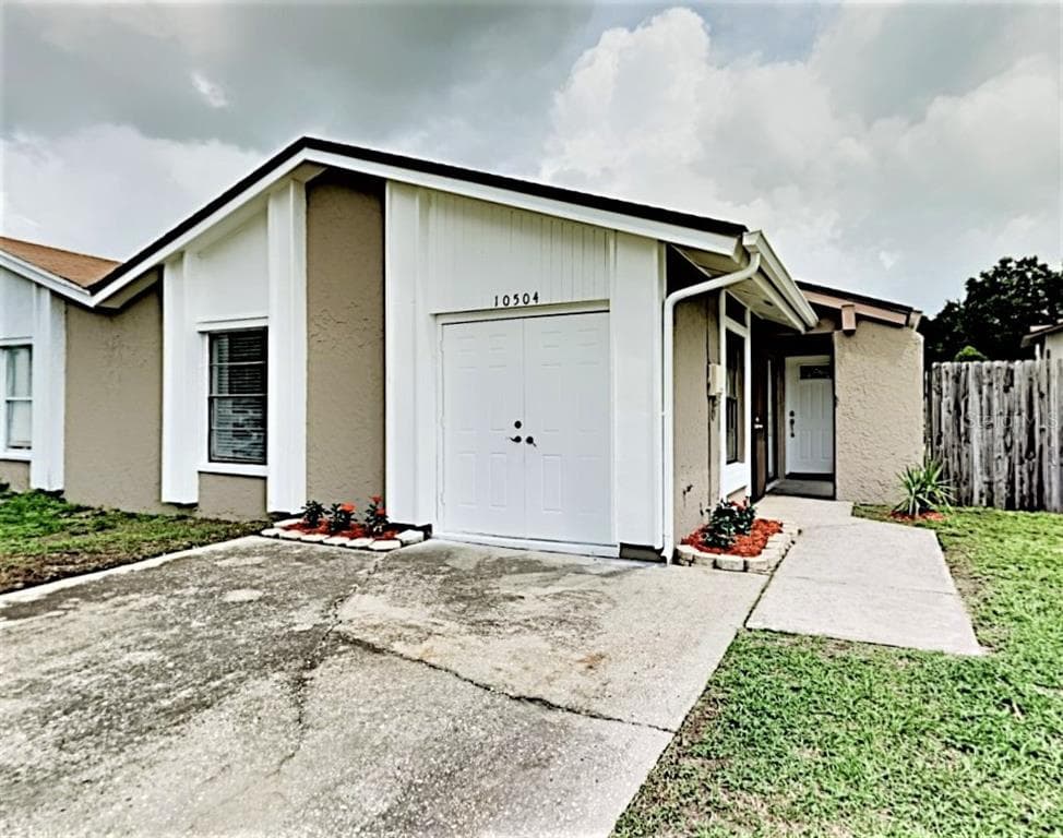 10504 PATHVIEW PLACE TAMPA, FL 33624