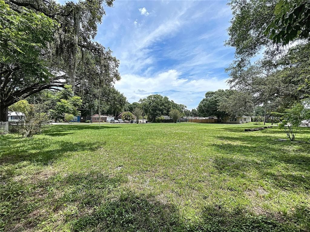 1902 W FERN STREET TAMPA, FL 33604