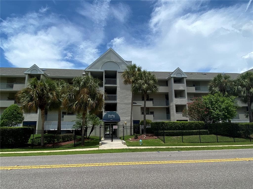 5557 SEA FOREST DRIVE UNIT 215 NEW PORT RICHEY, FL 34652