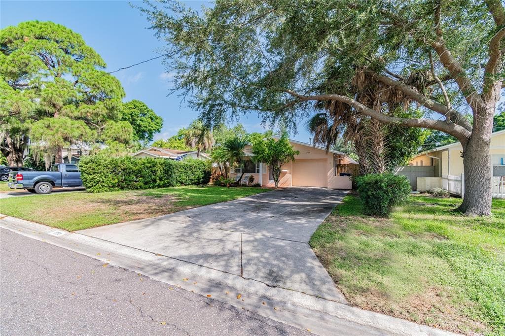 1759 MARYLAND AVENUE NE ST PETERSBURG, FL 33703