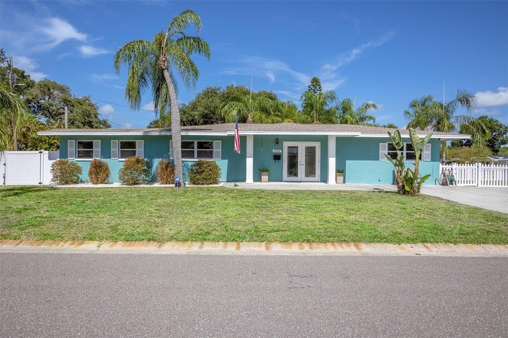4090 CHERRY STREET NE ST PETERSBURG, FL 33703