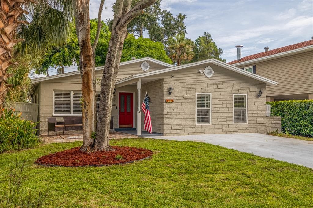 1751 MISSISSIPPI AVENUE NE ST PETERSBURG, FL 33703