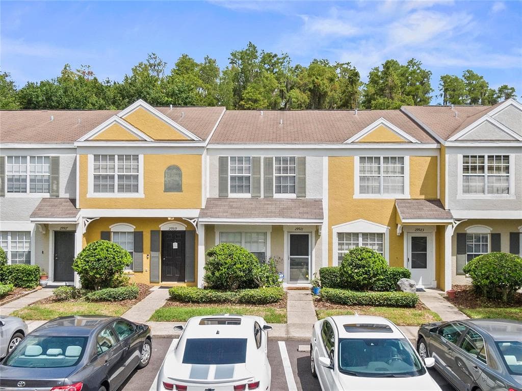29921 PLAYA DEL REY LANE WESLEY CHAPEL, FL 33543