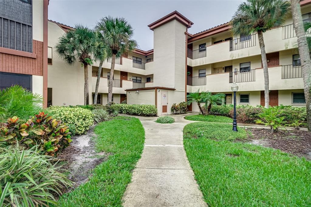 2650 COUNTRYSIDE BOULEVARD UNIT A105 CLEARWATER, FL 33761