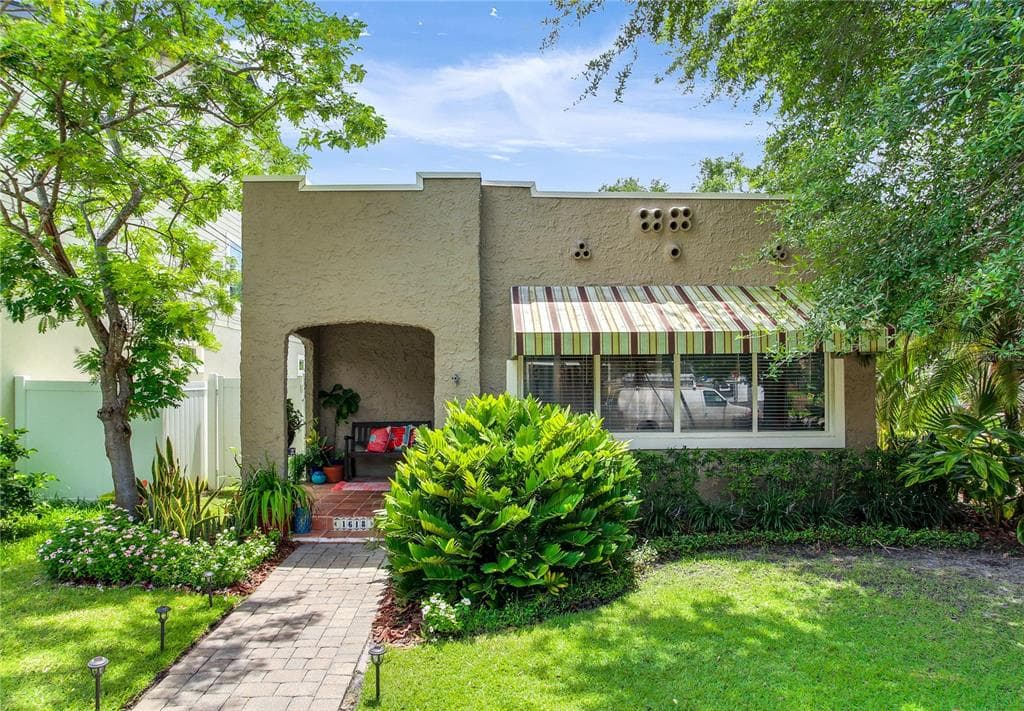 1618 S ARRAWANA AVENUE TAMPA, FL 33629