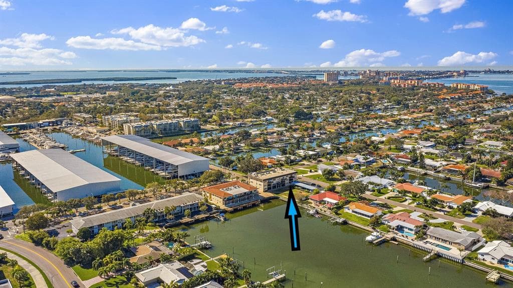 3789 46TH AVENUE S UNIT 102 ST PETERSBURG, FL 33711
