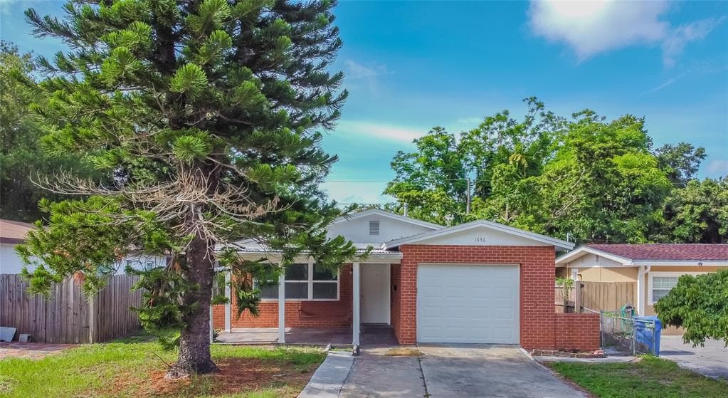 1636 25TH AVENUE N ST PETERSBURG, FL 33713