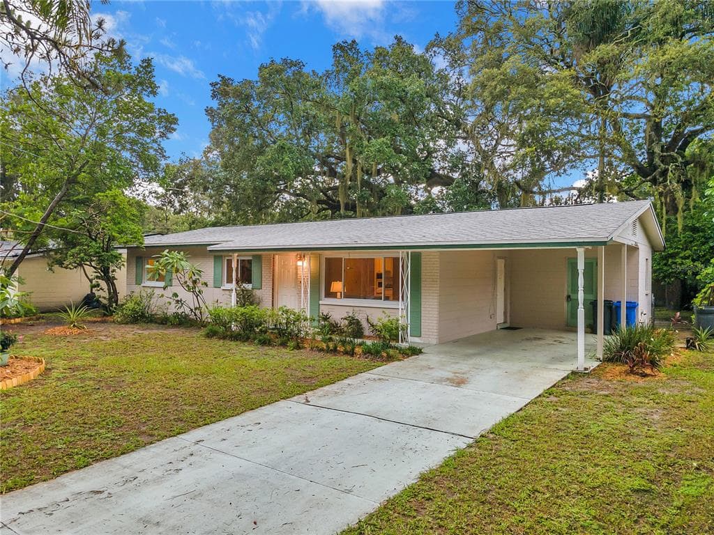 1006 HARDY DRIVE TAMPA, FL 33613