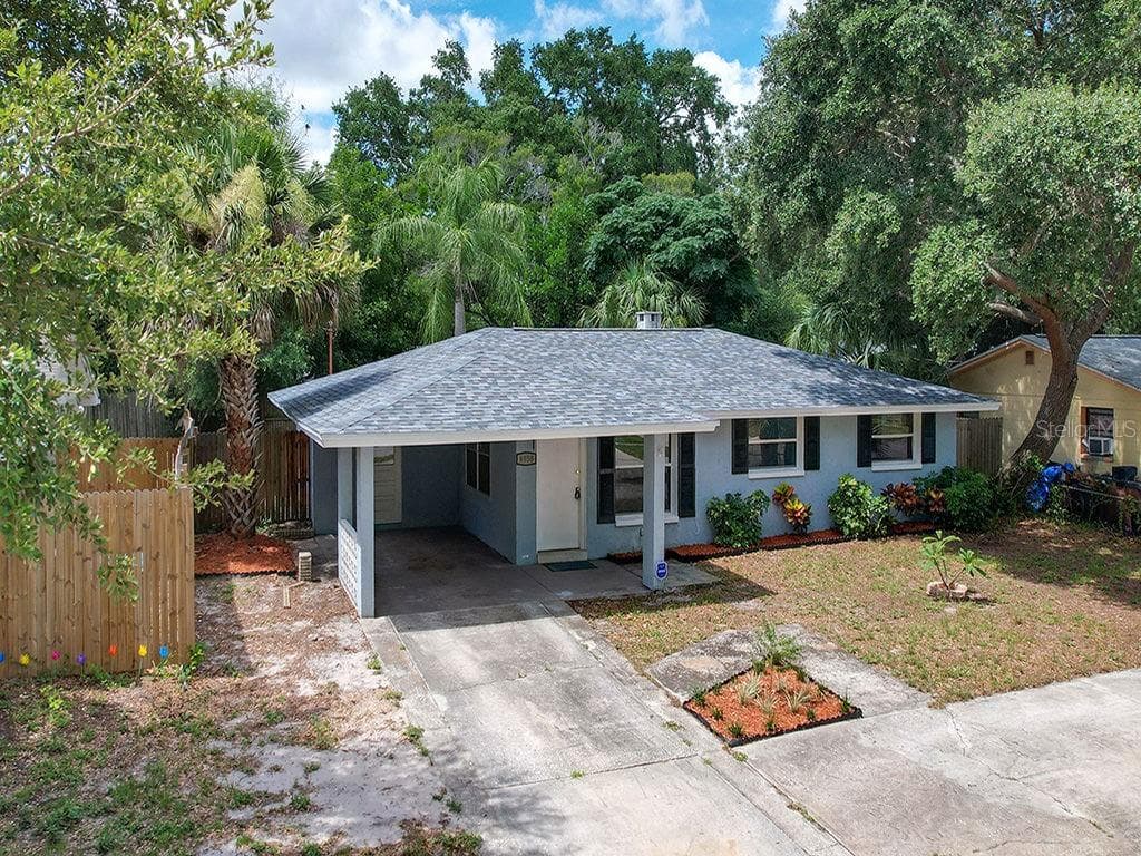 8958 ENCHANTMENT DRIVE LARGO, FL 33773
