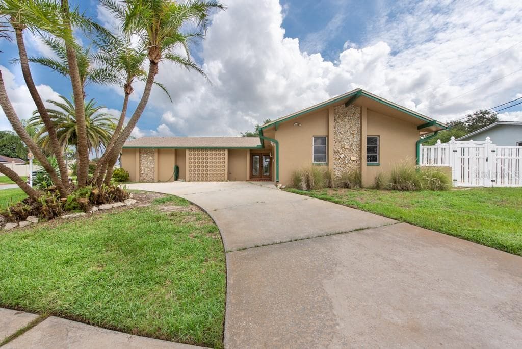 14231 IROQUOIS AVENUE LARGO, FL 33774