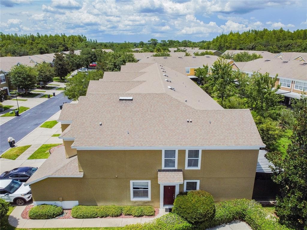 10221 ESTERO BAY LANE TAMPA, FL 33625