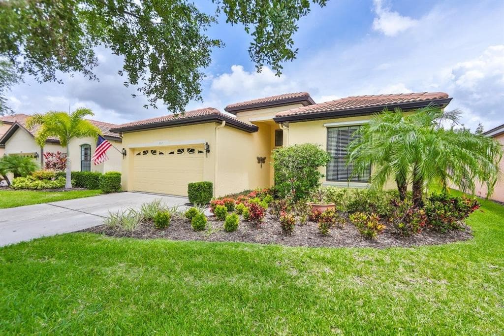342 SILVER FALLS DRIVE APOLLO BEACH, FL 33572
