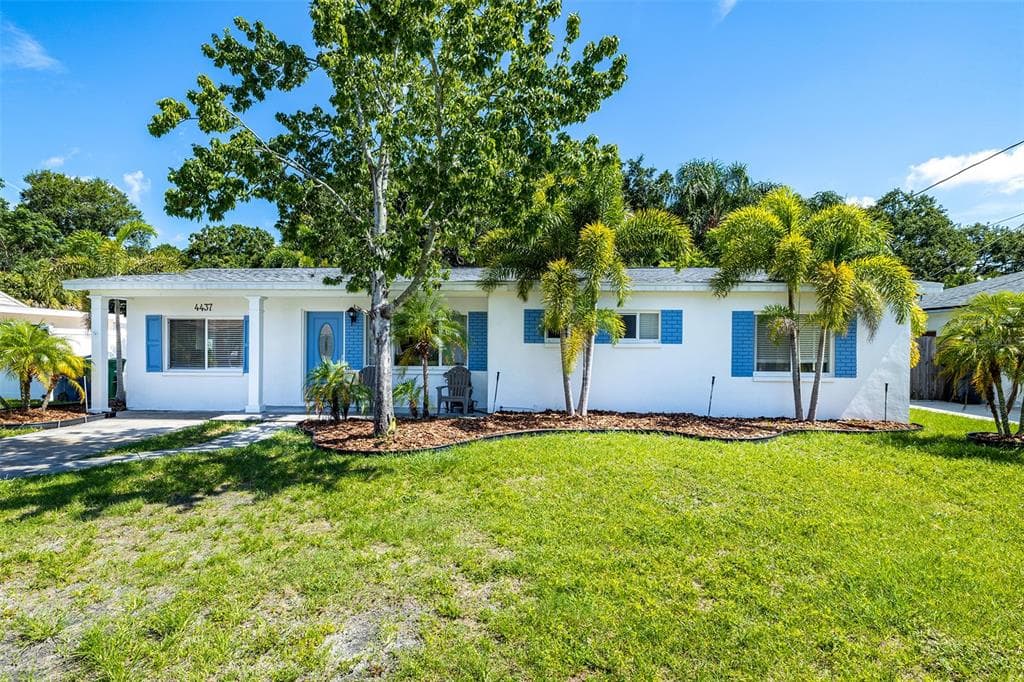 4437 W BAY COURT AVENUE TAMPA, FL 33611
