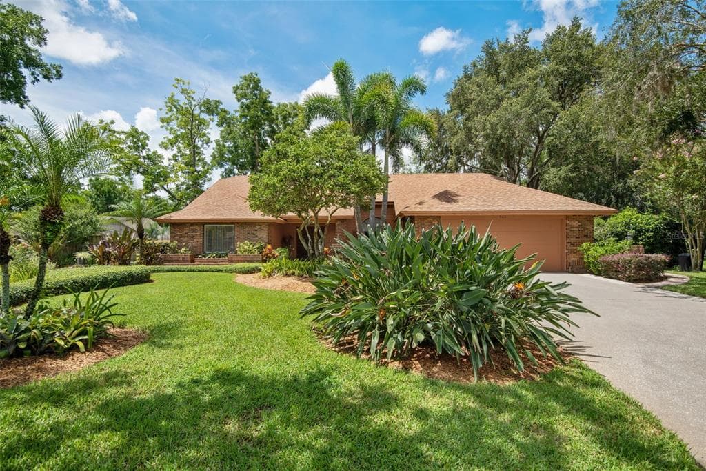 506 BROOKTREE COURT LUTZ, FL 33548