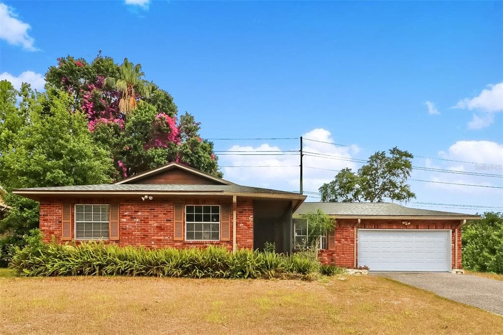 4810 REAGAN AVENUE SEFFNER, FL 33584