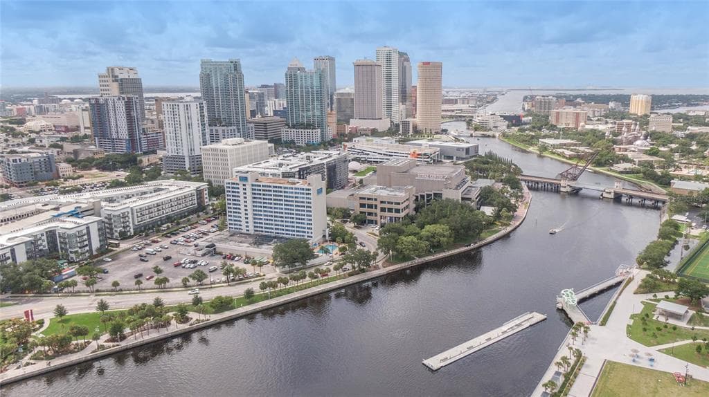 201 W LAUREL STREET UNIT 202 TAMPA, FL 33602