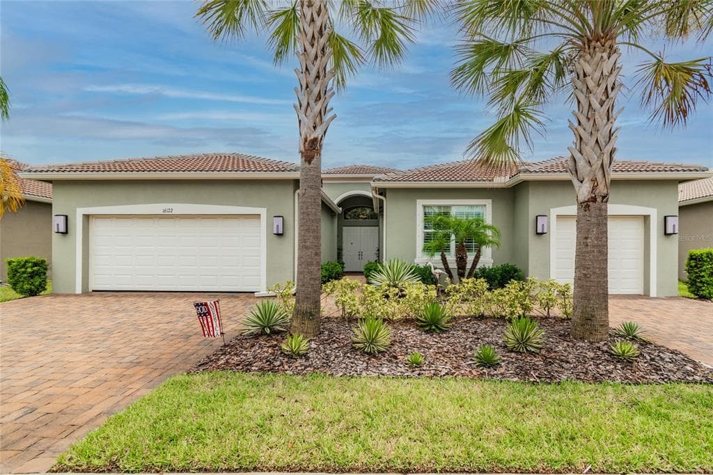 16122 DIAMOND BAY DRIVE WIMAUMA, FL 33598