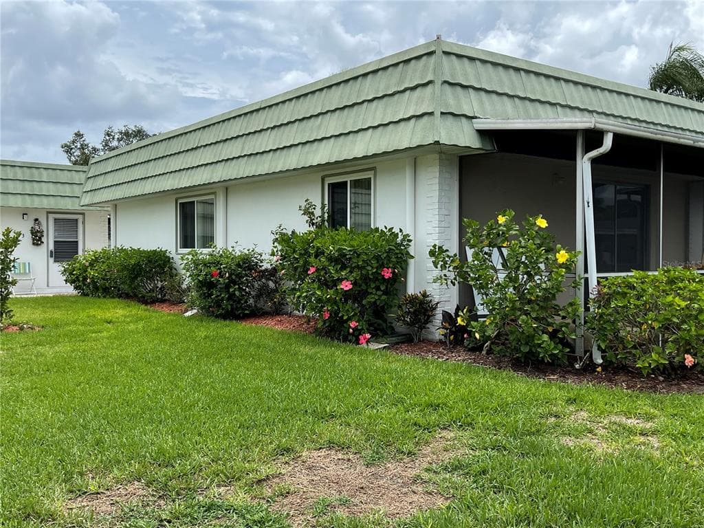 302 ANDOVER PLACE S UNIT 162 SUN CITY CENTER, FL 33573