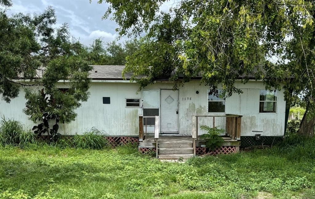 3698 COURT DRIVE E LAKE WALES, FL 33853