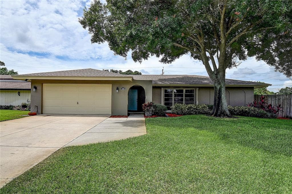 1578 86TH AVENUE N ST PETERSBURG, FL 33702