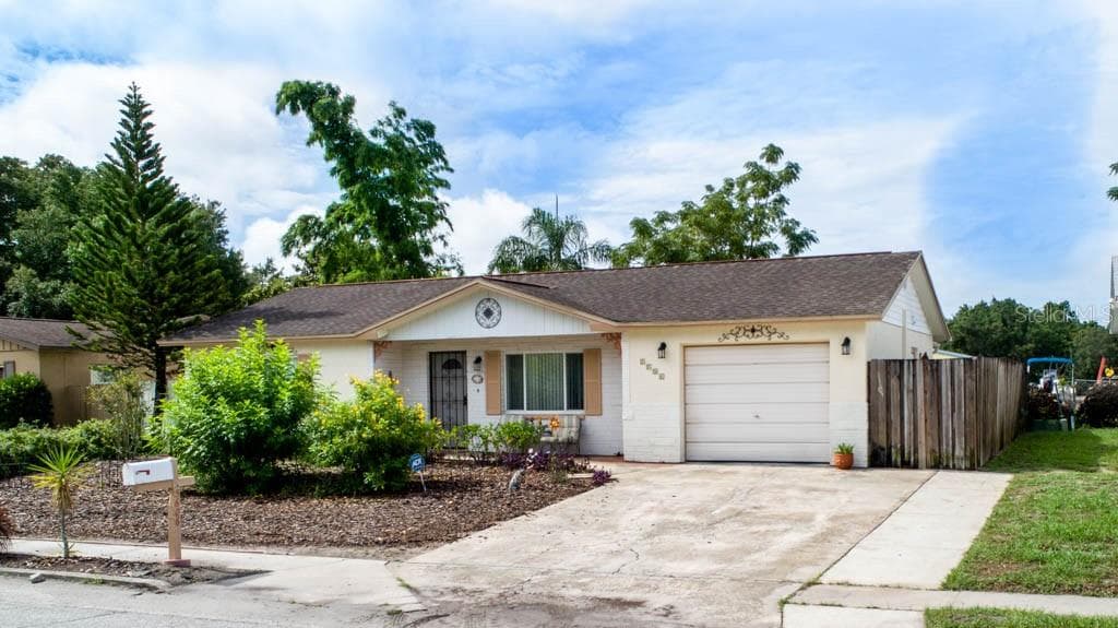 5606 AULD LANE HOLIDAY, FL 34690
