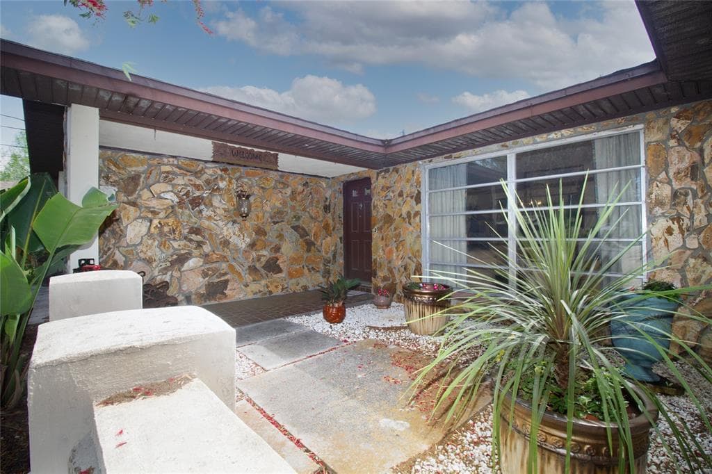 4475 HURON ROAD ST PETERSBURG, FL 33708