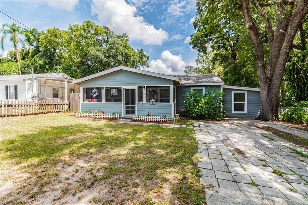 1316 E FLORA STREET TAMPA, FL 33604