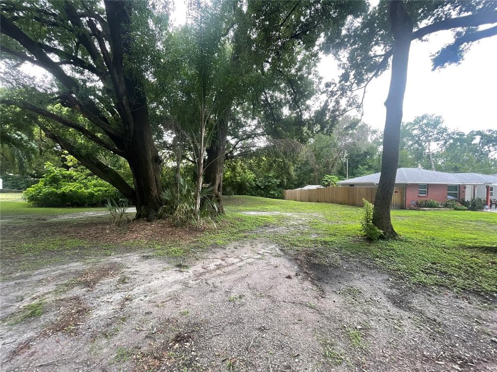 W CLIFTON STREET TAMPA, FL 33614