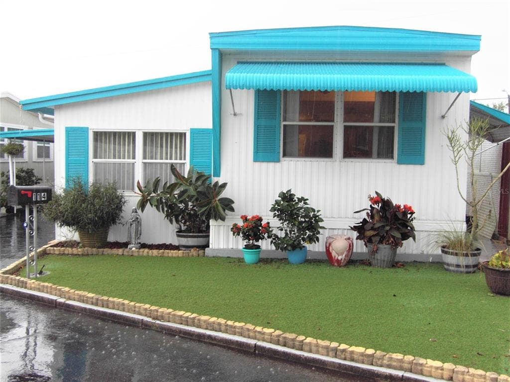 4150 66TH STREET N UNIT 114 ST PETERSBURG, FL 33709