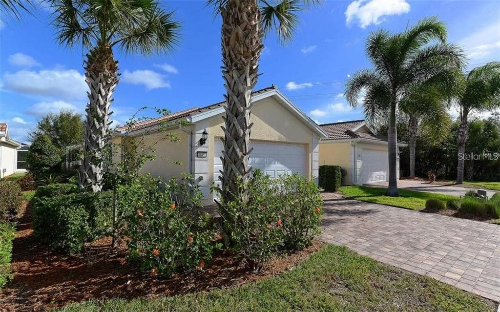 6090 BENEVENTO DRIVE SARASOTA, FL 34238