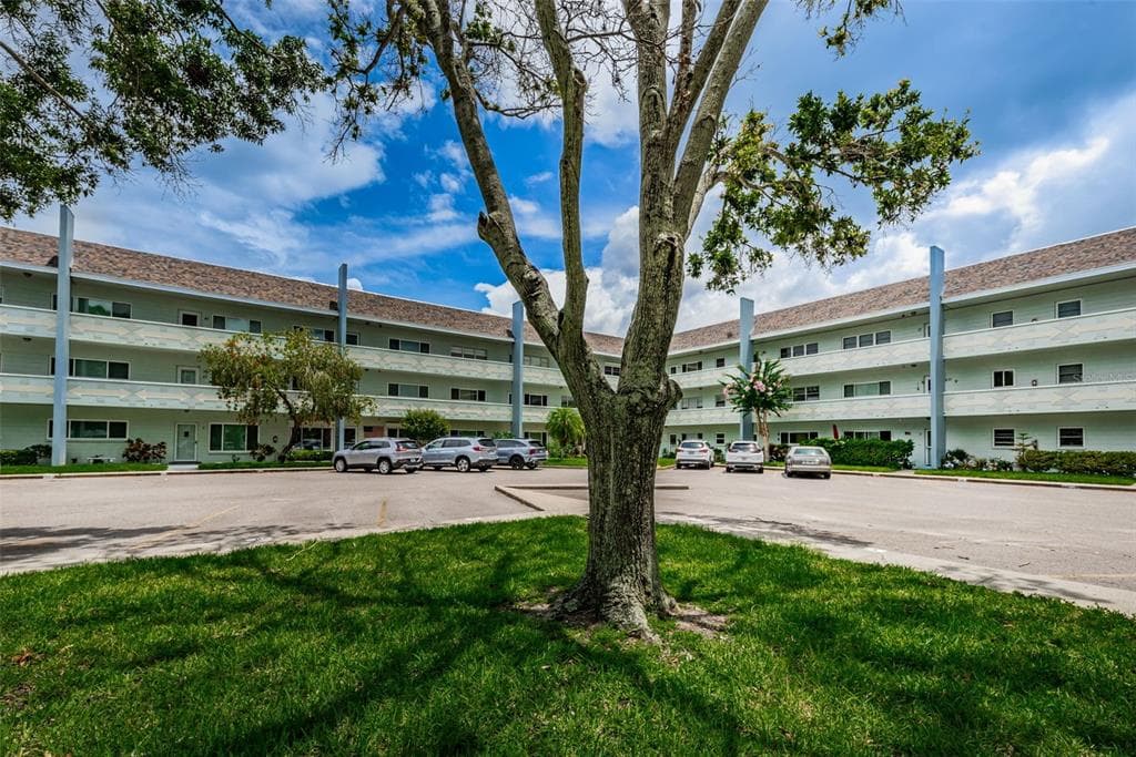 2255 PHILIPPINE DRIVE UNIT 47 CLEARWATER, FL 33763