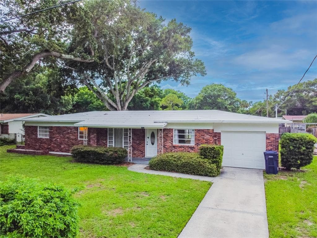 4511 S CAMERON AVENUE TAMPA, FL 33611